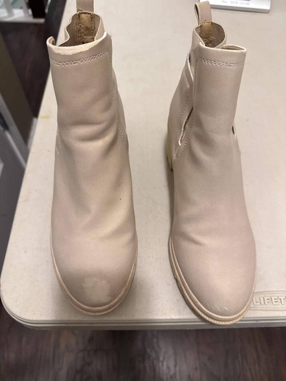 Jellypop Beige Chelsea Ankle Boots Block Heel Pull On Size 8.5M